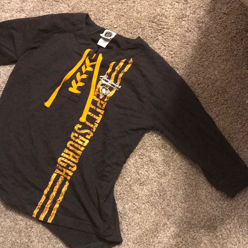 Pittsburgh Penguins NHL shirt.